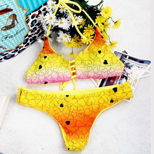 Dames bikiniset met halteruitsnijding en meerdere printjes